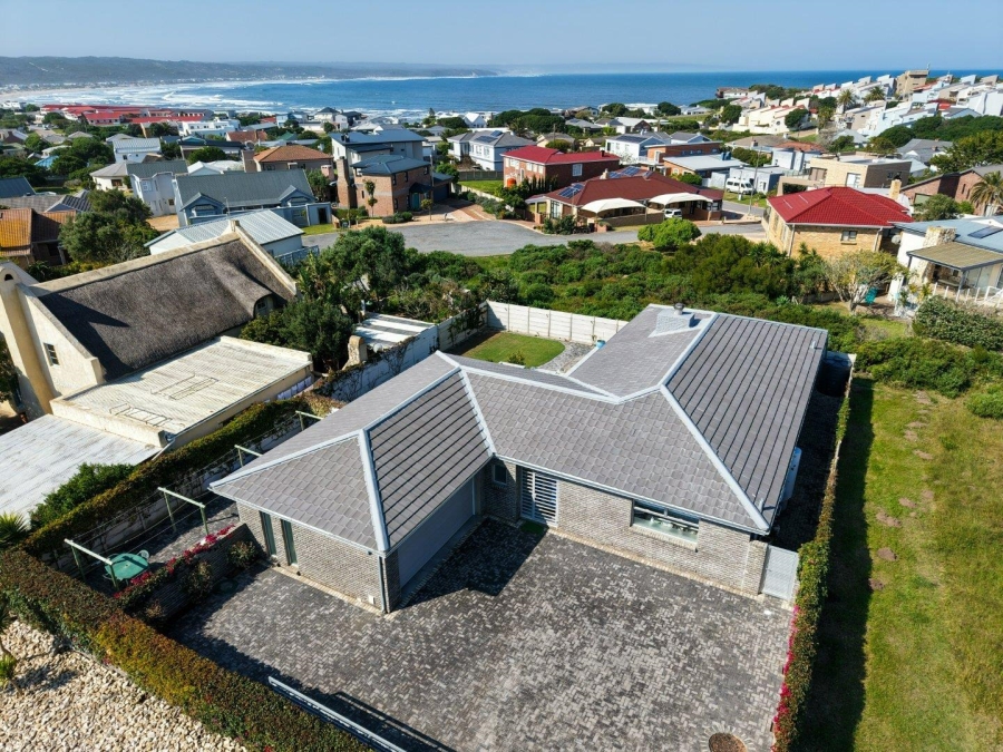 3 Bedroom Property for Sale in Stilbaai Wes Western Cape